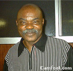 Rélecture en Chat et souris: Riposte de la commission Nguewa