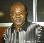 Rélecture en Chat et souris: Riposte de la commission Nguewa