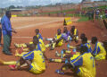 Le coach Sockeng et ses poulains au stade de Bafoussam