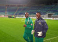 S.E Roger Milla et Mbarga le coach des gardiens
