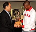 Meilleur joueur africain: Paul Biya félicite Samuel Eto’o Fils