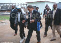 M. Water Gagg et sa suite visite stade de Yaoundé