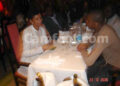 Samuel Eto'o et Madame en conversation