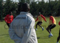 Jacques Songo'o (dos) assistant le coach Nyongha