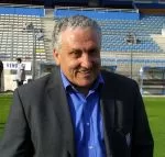 Robert Nouzaret: « … Je peux effectivement confirmer que je suis candidat à la sélection du Cameroun »