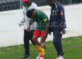 Rigobert Song souffrant d'une blessure