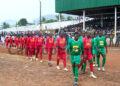Entrée des deux équipes au stade Nko'ovos d'Ébolowa