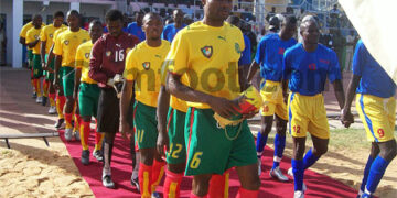 Entrée des deux équipes au stade de N'Djamena
