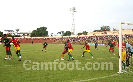 Phase de jeu devant les buts guinéens