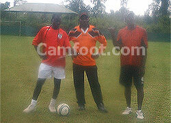 Le staff technique des Astres de Douala pendant la mise au vert dans les installations de la Kadji sport Academy à Bekoko