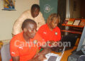 Entre 2 entrainements, on prend des nouvelles et on fait de la correspondance: Anbwa et Enam