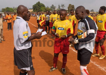 Les officiels et les capitaines