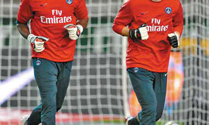 Le gardien Apoula Bete Edel, vingt-deux ans (à gauche), encore jamais aligné par le PSG, sera propulsé titulaire ce soir.