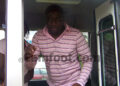 Enow Ngatchu coach des lionnes descendant de l'autobus