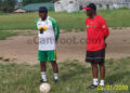 Les coaches Ketcha et Omog pendant le 1er training en sol nigérian
