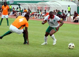 Alo'o déjouant Kolo Touré