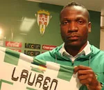Lauren signe à Cordoba en Espagne