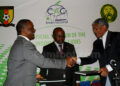 Échange des parapheurs entre le PDG de CAC et le président de la Fecafoot