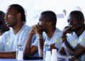 Didier Drogba de CI, Samuel Eto'o du Cameroun et Stephen Appiah du Ghana, en conférence de presse