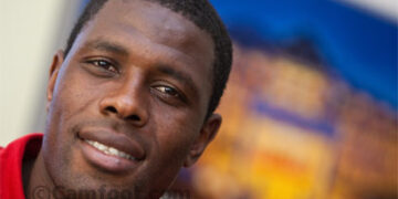 Mohamadou Idrissou, en conférence de presse à Lienz