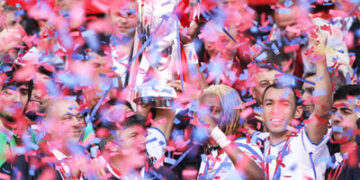 Rigobert Song brandit le trophée