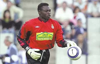 Kameni se rassure, Emana en leader