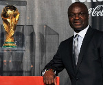 Roger Milla sera contre Patrick Mboma