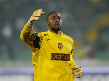 Charles Itange peut jouer pour le Cameroun