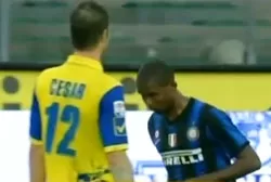 Eto’o « tête » un joueur à la Zidane