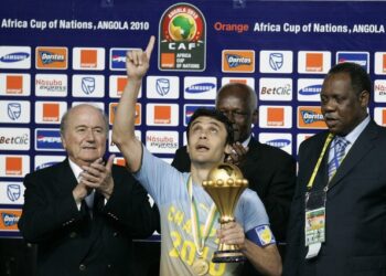 Issa Hayatou accusé de corruption