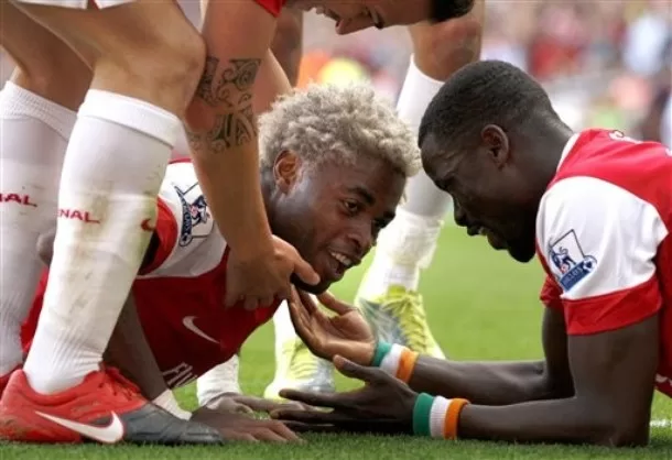 Flamboyant Somen A Tchoyi, Spectaculaire Bassong, Song et Arsenal leader