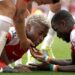 Flamboyant Somen A Tchoyi, Spectaculaire Bassong, Song et Arsenal leader