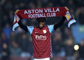 Arsenal et Song impitoyables, Villa présente Makoun, Bassong qui joue