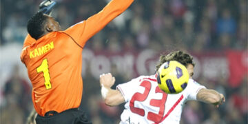 Kameni impérial face à Séville