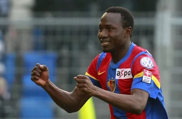 Zoua marque, Bâle s’échappe