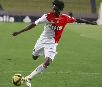 Nkoulou «va encore grandir»