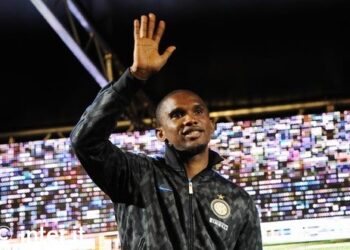 Eto&rsquo;o rencontre ses fans
