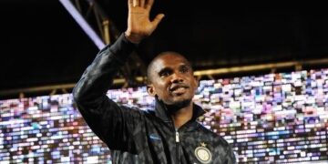 Eto&rsquo;o rencontre ses fans