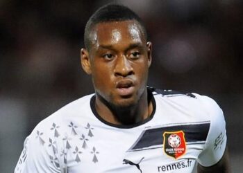 Kana Biyik se rapproche des Lions