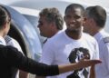 Eto'o sort de l'avion