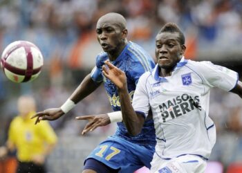 OM: Mbia absent trois mois ?