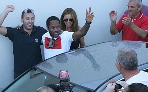 Athènes: l&rsquo;arrivée de Makoun en vidéo