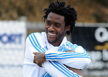 Trois matches de suspension pour Nkoulou