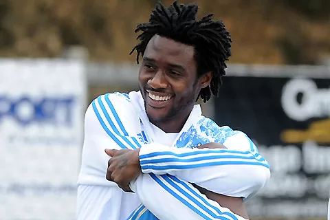 Trois matches de suspension pour Nkoulou