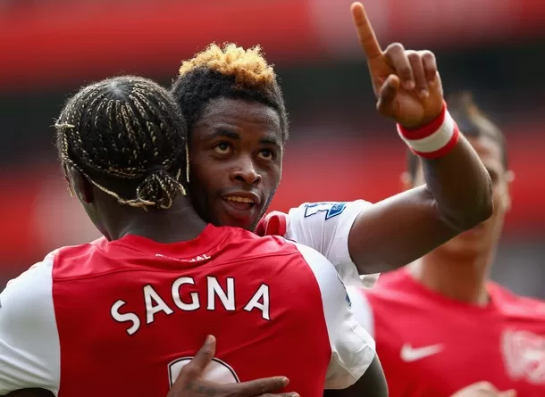 Les Lions d’Angleterre: Fantastique Alex Song