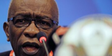 Warner accuse Blatter