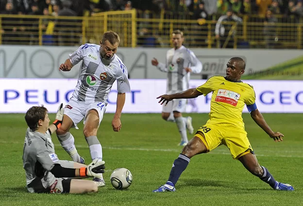 Eto’o marque, Anzhi perd à domicile