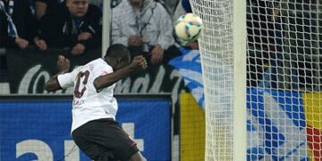 Le but de Dorge Kouemaha face à Schalke 04
