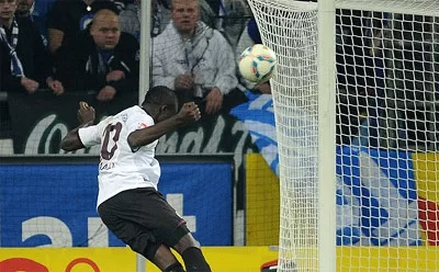 Le but de Dorge Kouemaha face à Schalke 04