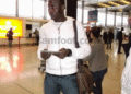 Jacques Zoua à l'aéroport de Paris